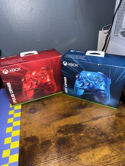 Xbox  clear blue controller