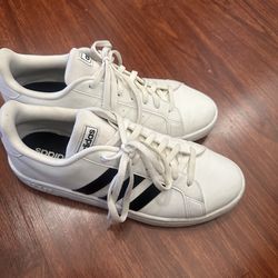 Tennis shoes Adidas for men