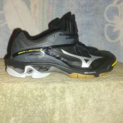 New Mizuno black Leather Wave Lightning