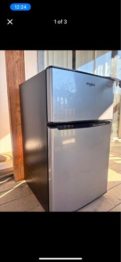 Whirlpool Mini Fridge with Top Freezer