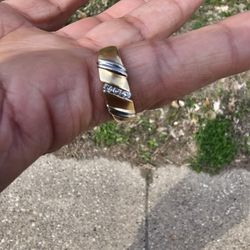 14k  7 Grams Real Dimond And  SOLID Gold 
