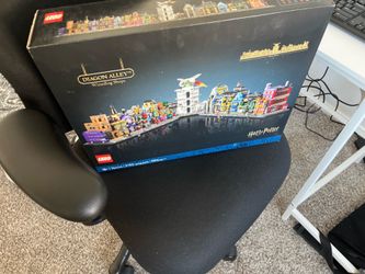 Hogwarts castle Legos