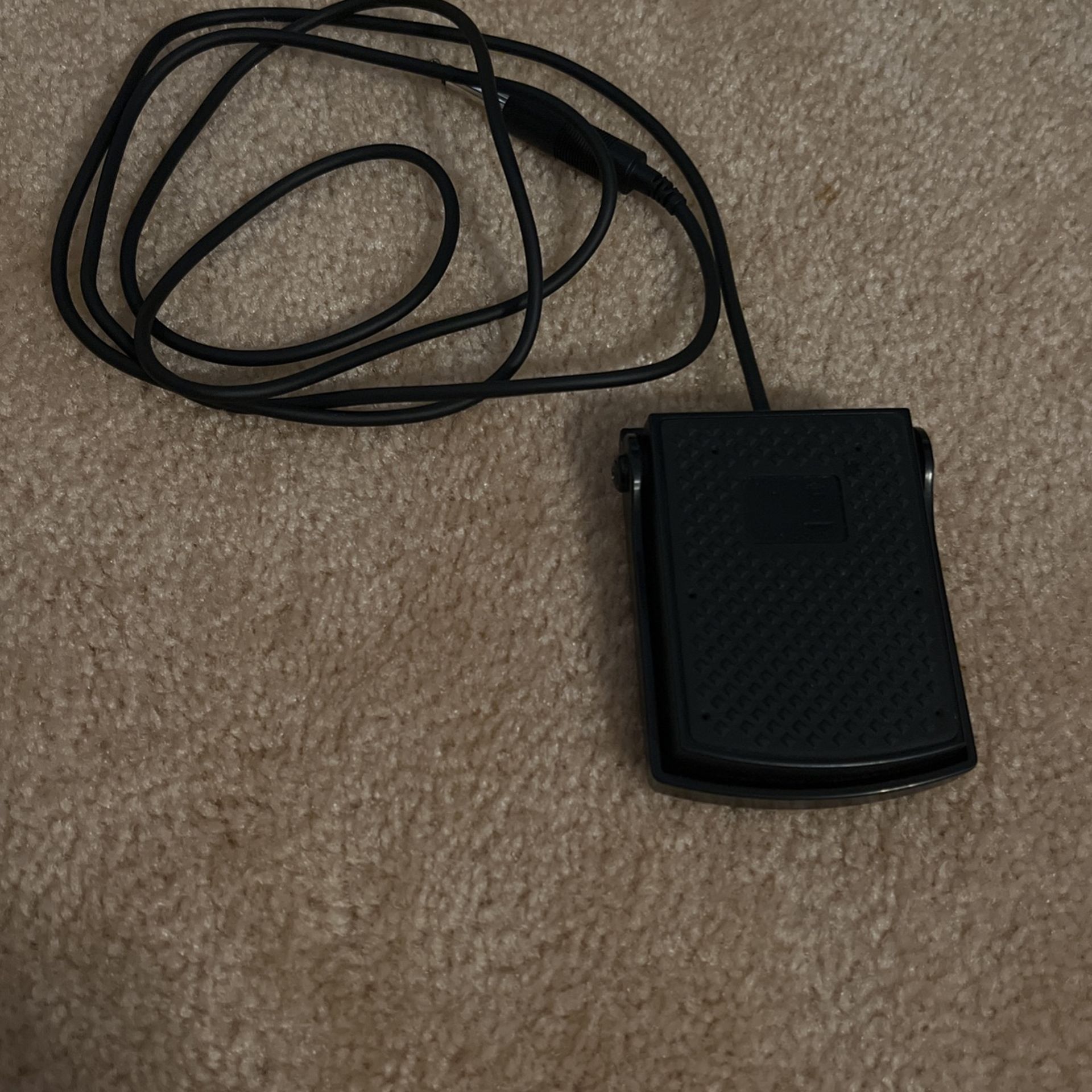 Casio LK90TV 61Key Lighted Keyboard with Karaoke Function + Sustain