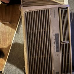 10,000 BTU A/C (window Unit)