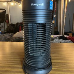 Honeywell Air Purifier *NEW FILTER*