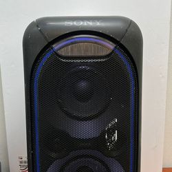 Sony GTK-XB60 High-Power Portable Bluetooth Audio System
WIRELESS & WIRED 
GOOD CONDITION 👌🏽👌🏽
