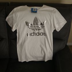 Boy’s Adidas X-large Silver Foil Tee 