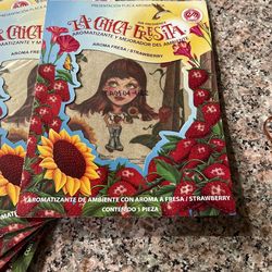 La Chica Fresita Aromatizante Car Air Freshener 