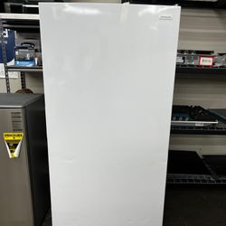 32.6 in. 20 cu. ft. Frost Free Defrost, Garage Ready Upright Freezer in White