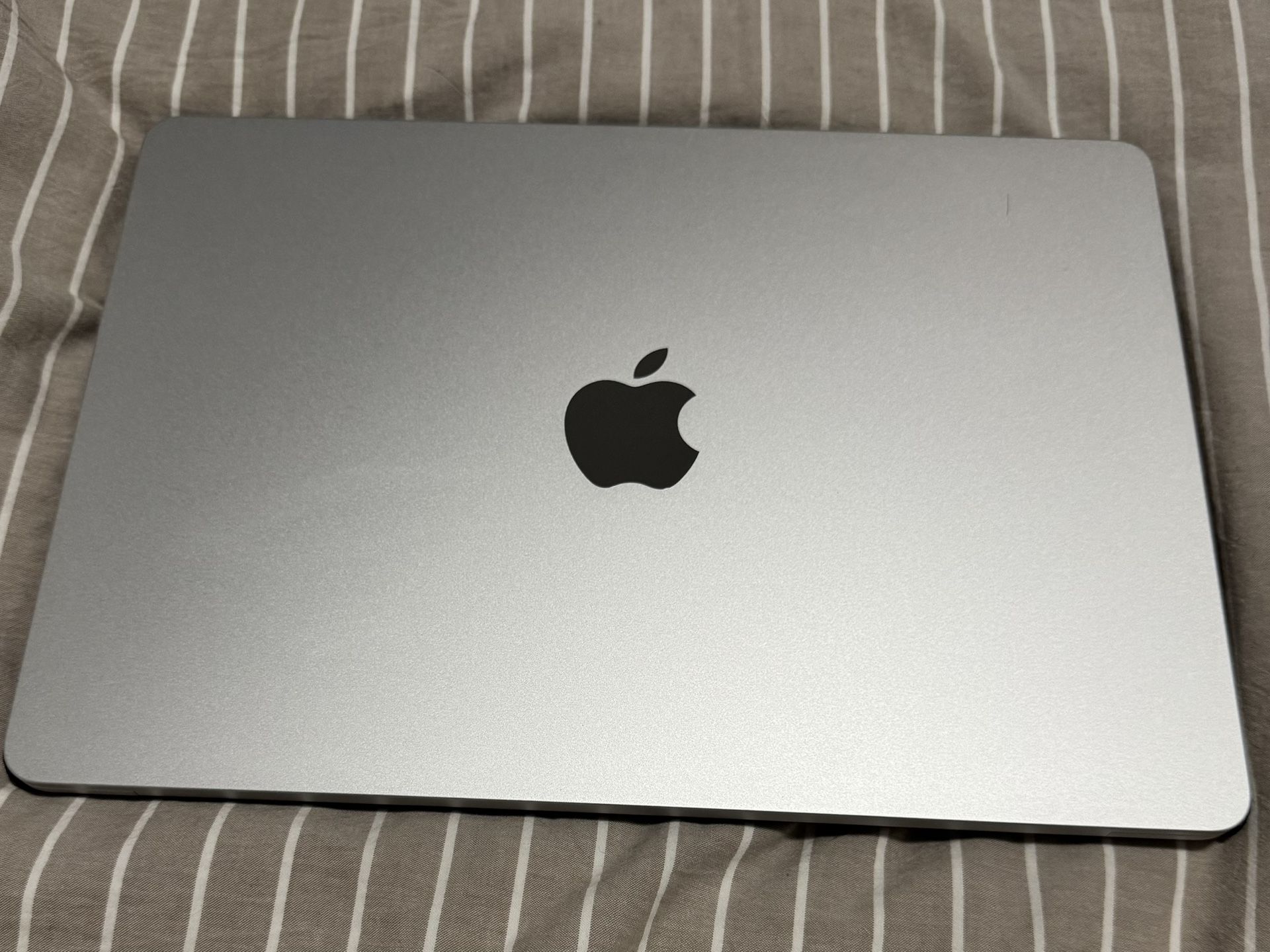 MacBook Air M3 + APPLECARE and Accessories