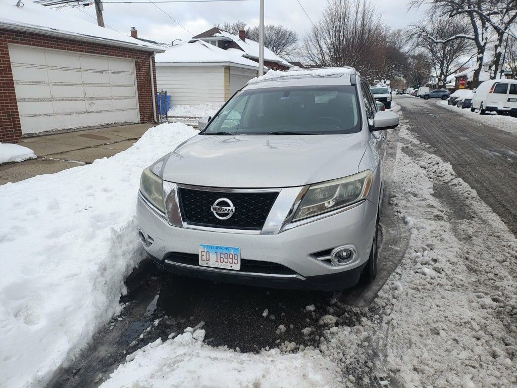 2014 Nissan Pathfinder Platinum Utility 4WD. 100k Miles