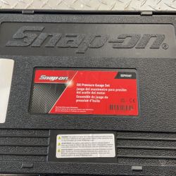 Snap On Oil Pressure Gauge Set - New 