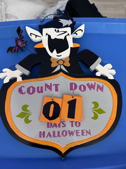 NEW Halloween Countdown Decor $10