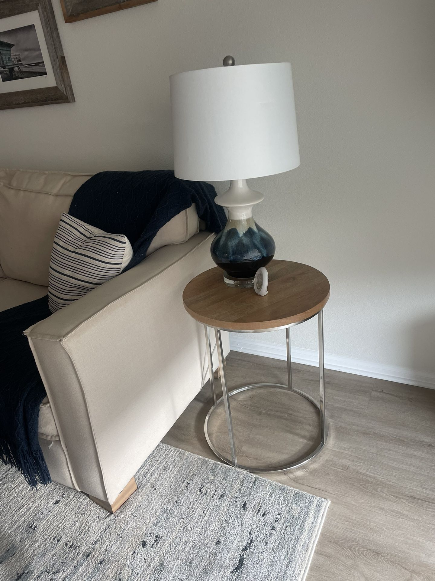 Side Table and lamp 