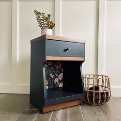 Vintage nightstand / Side table