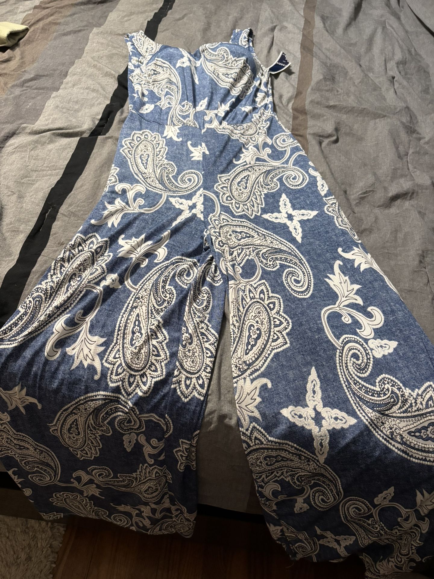NWT Womens Size S/M Dressy Pant Outfit