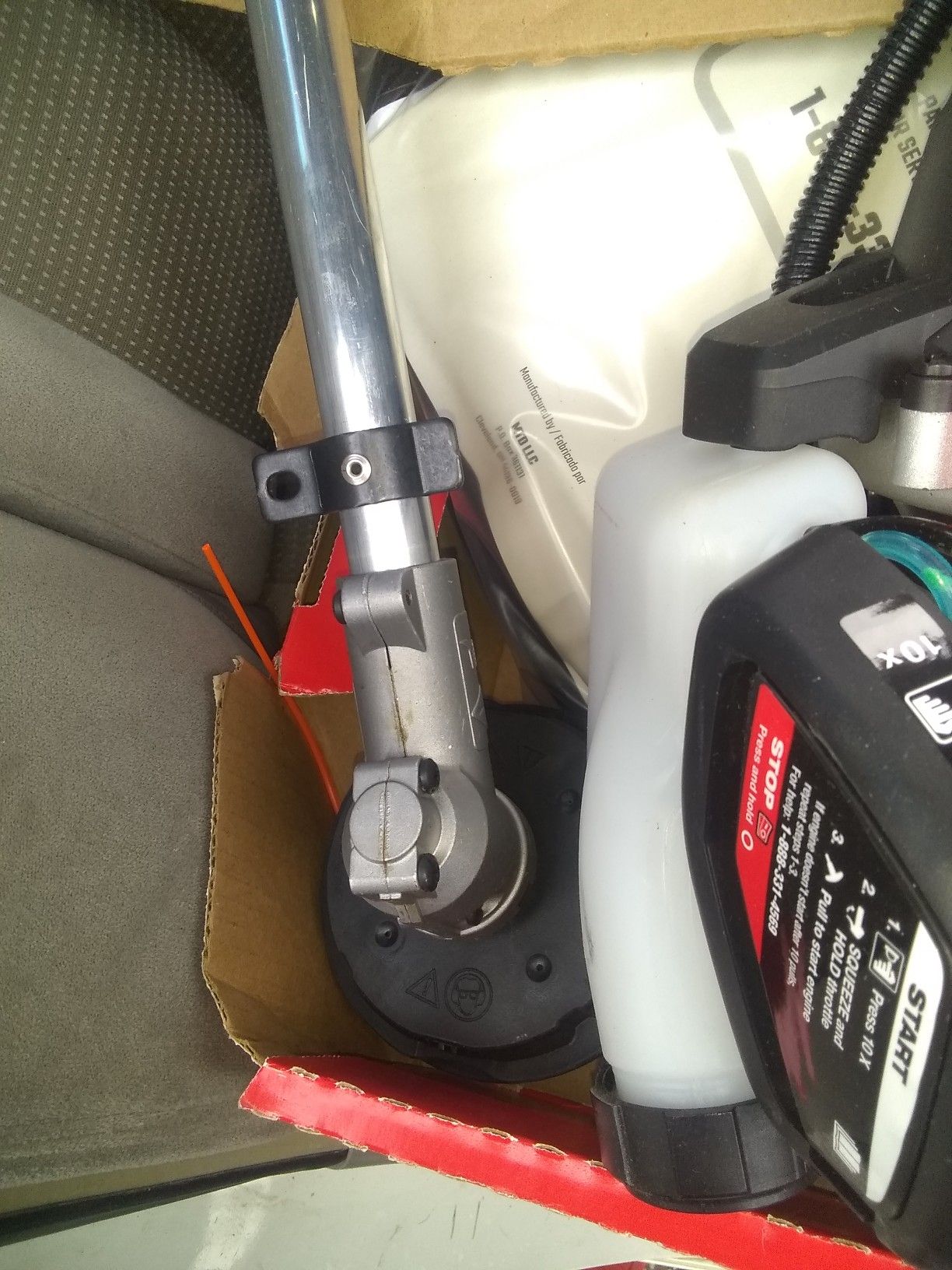 Craftsman 25 CC 4 CYCLE MULTI PURPOSE YARD TOOL/weed eater for Sale in North Charleston, SC