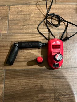 Milwaukee Screwdriver M4