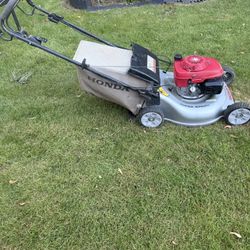 Honda Self-Propelled Lawnmower