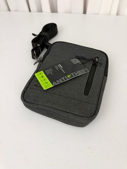 Travelon  Anti-Theft Urban Small Crossbody Bag