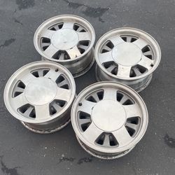 4 — 5x127 Chevrolet Suburban 1988 Rims 16in Wheels 5x5