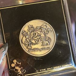 Vintage Walt Disney World 25th Anniversary Coin 1(contact info removed) Silver Medal Token 
