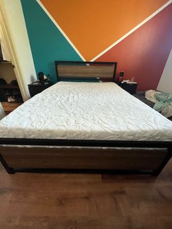 Qeen size mattress and bed frame