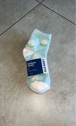 Old Navy Girl’s Fashion Socks 6 Pairs, Size 13-3Y