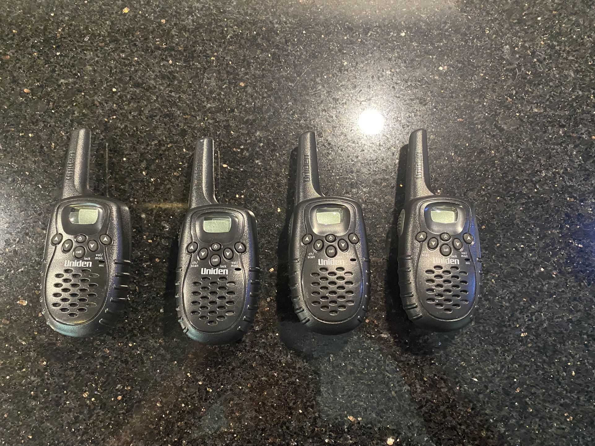 4 Uniden Two-Way Radios Walkie Talkies 3 Mile Radius Model GMR325-2