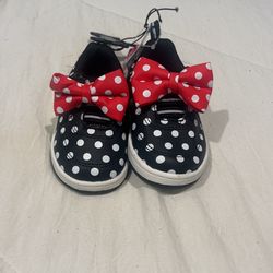 minnie shoes $10 dollars