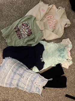 Girls size 5 clothing