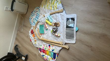 Lovevery Play Gym with Sensory Strands