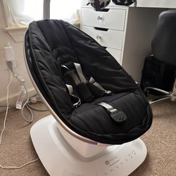 4moms MamaRoo Multi-Motion Baby Swing, Bluetooth Enabled with 5 Unique Motions, Black