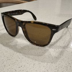 Ray Ban Wayfarer Folding Sunglasses