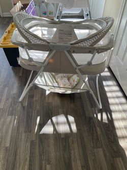 Dream On Me Baby Bassinet with Storage