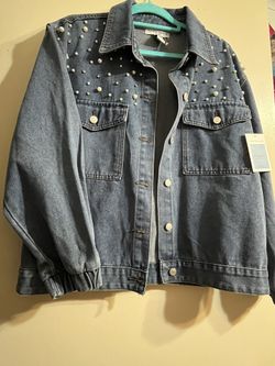 Women's denim jacket, size Large