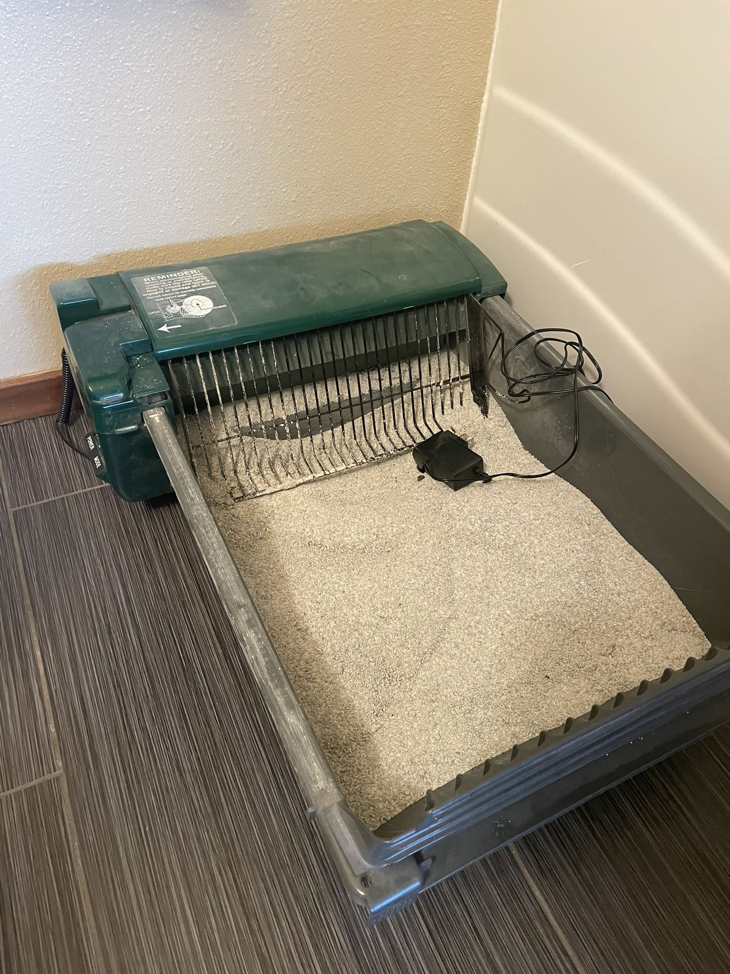 Pet Zone Smart Scoop Automatic Litter Box for Sale in Seattle, WA OfferUp