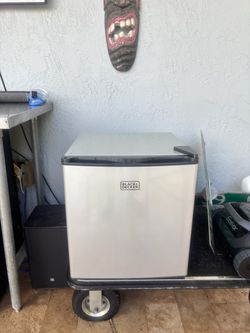 Black & Decker mini fridge