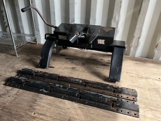 Fifth Wheel Hitch 