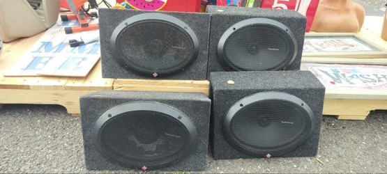 4 Rockford fosgate speakers and box enclosure