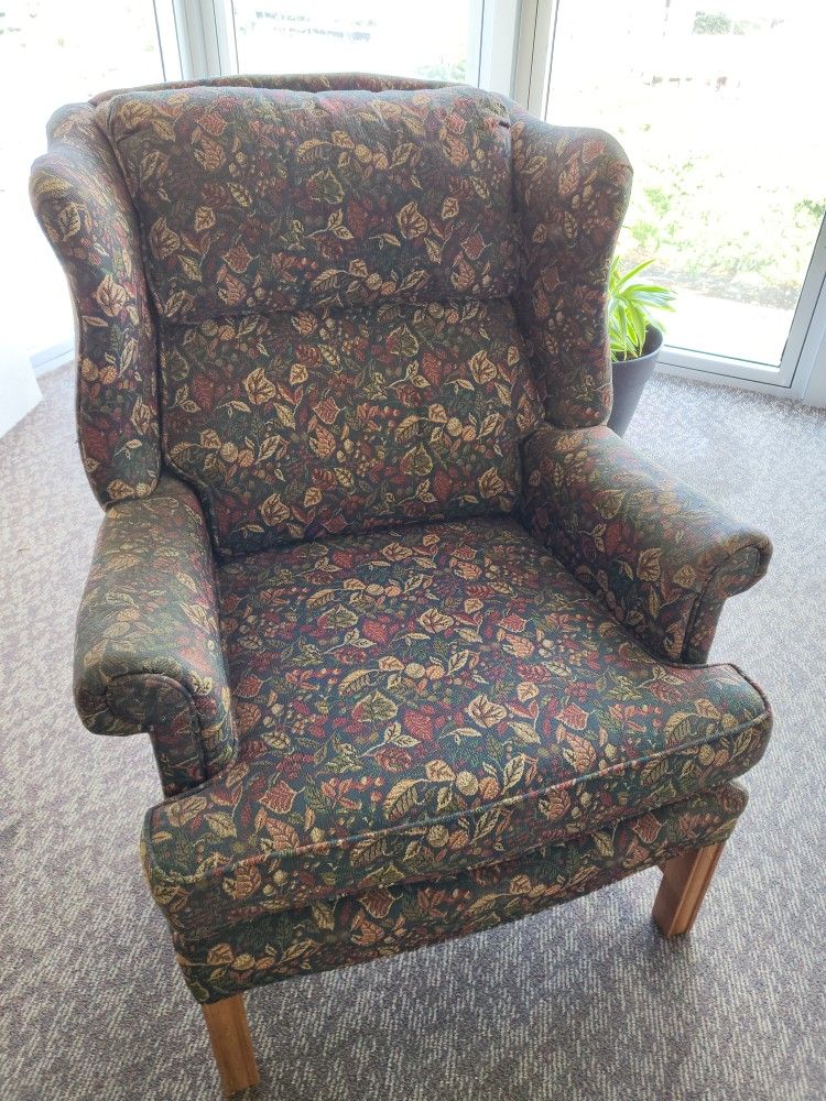 Wingback Arm Chair w/ottoman 