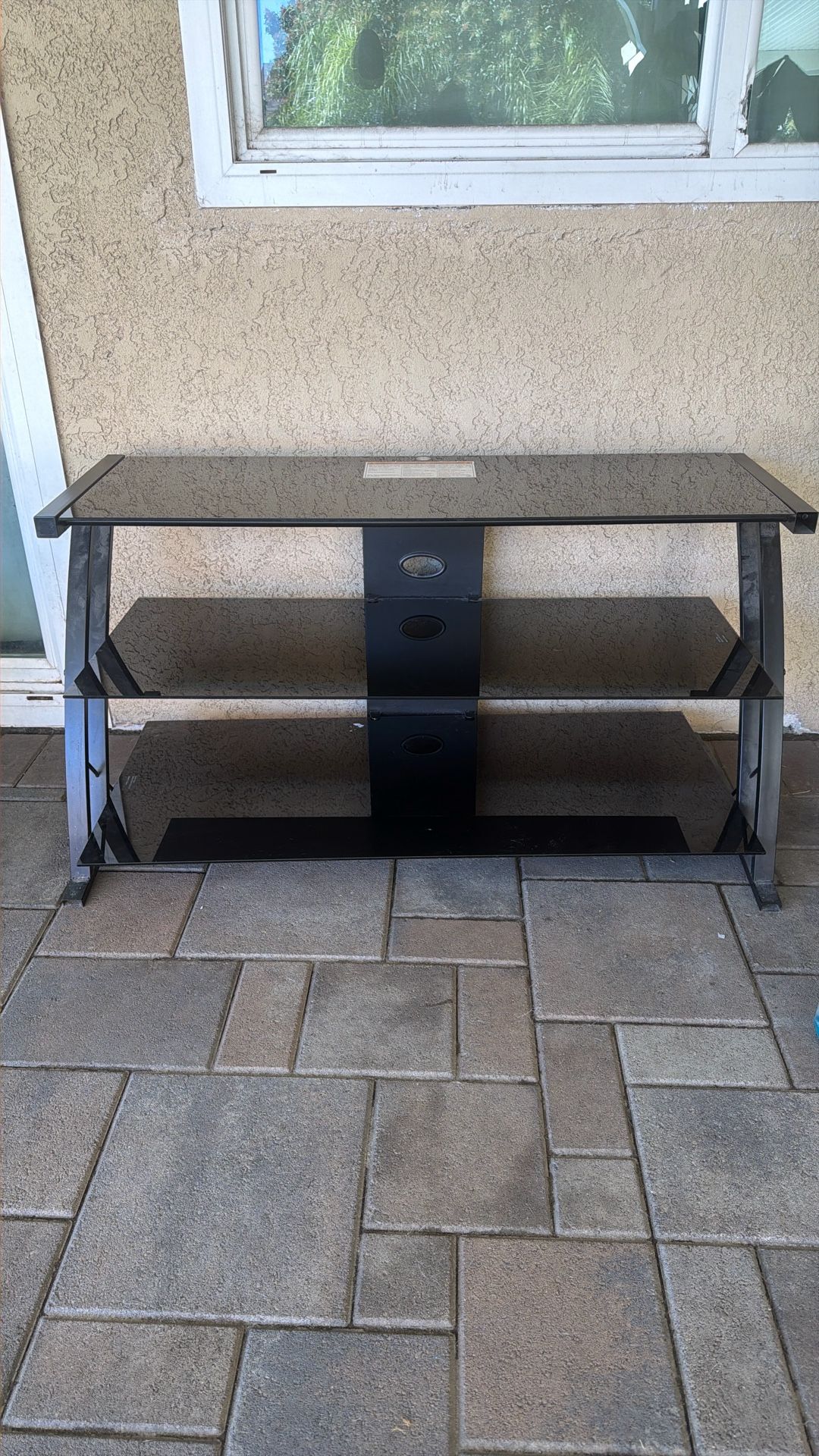 Free Glass tv Stand