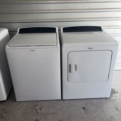 Whirlpool Washer And Electric Dryer Matching Set