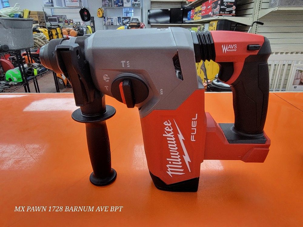 Milwaukee 2912-20 1" Rotary Hammer