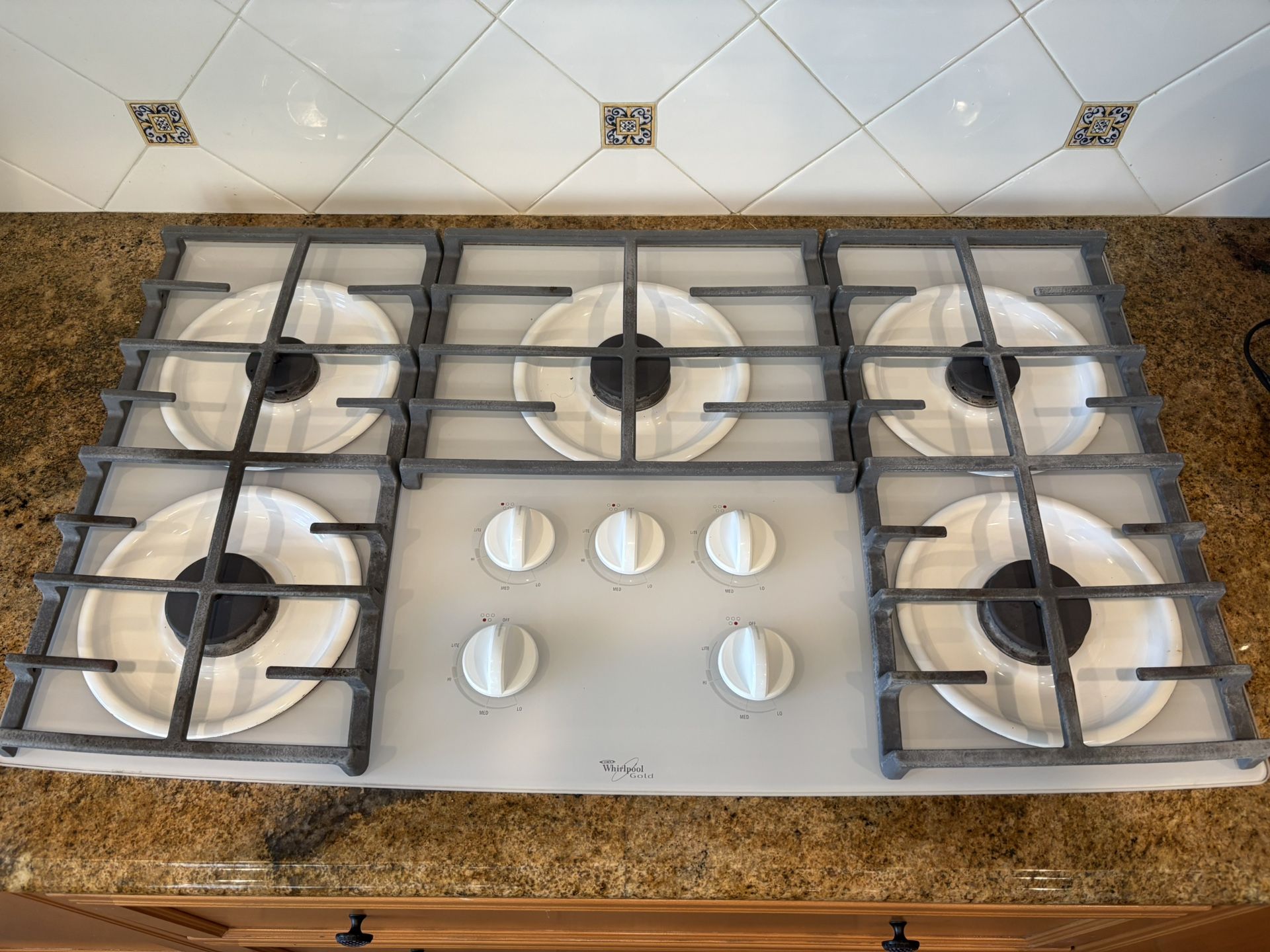 Kitchen Appliance Set- Range, Hood Vent, and Dishwasher