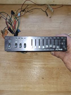 Alpine 5-Band Graphic Equalizer 20W x 4. 100.00 cash only