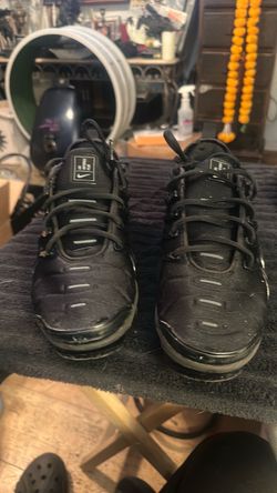 Nike new? Air vapor max triple black nine men’s 11 women’s.