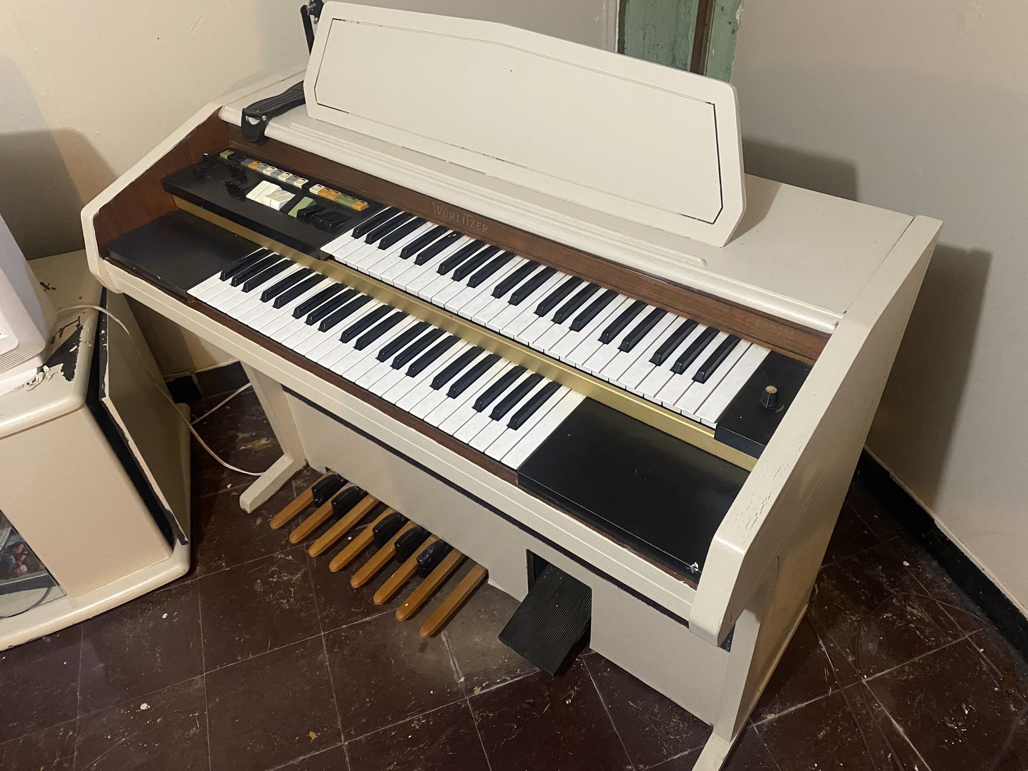 Piano / Keyboard