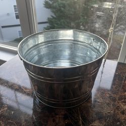 Metal Tin Bin