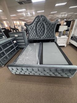 Furniture & Mattress Discounters